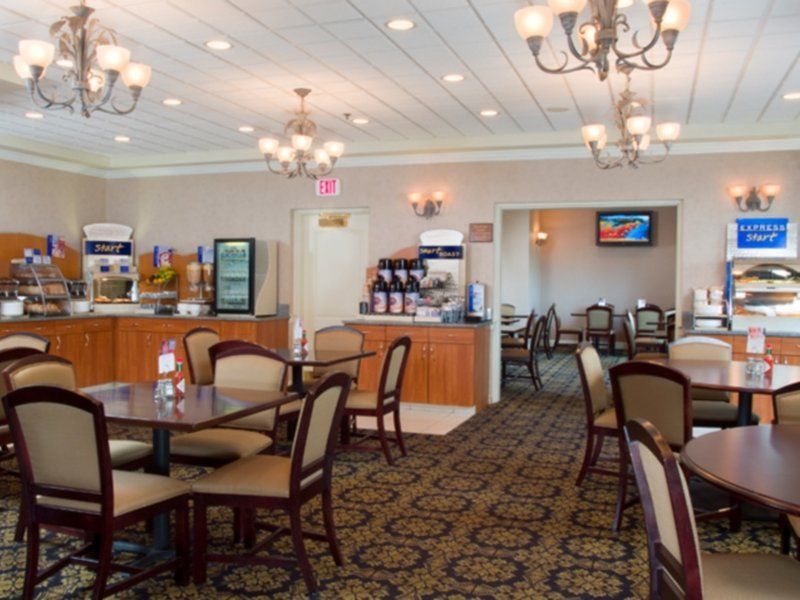 Holiday Inn Express&Suites Boston - Cambridge Exterior foto